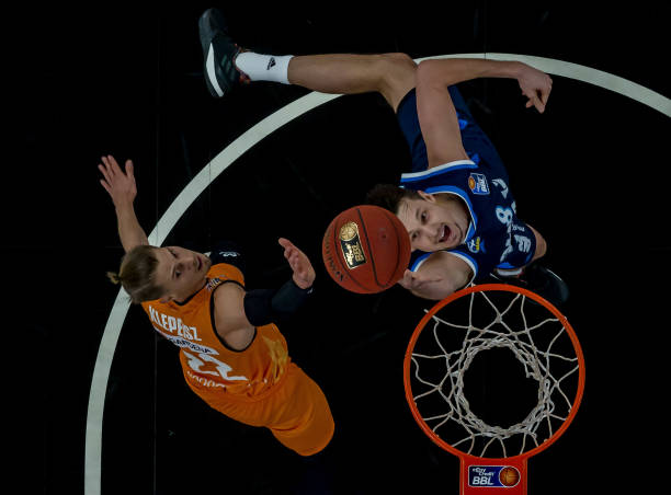 通过节奏上 通过节奏上