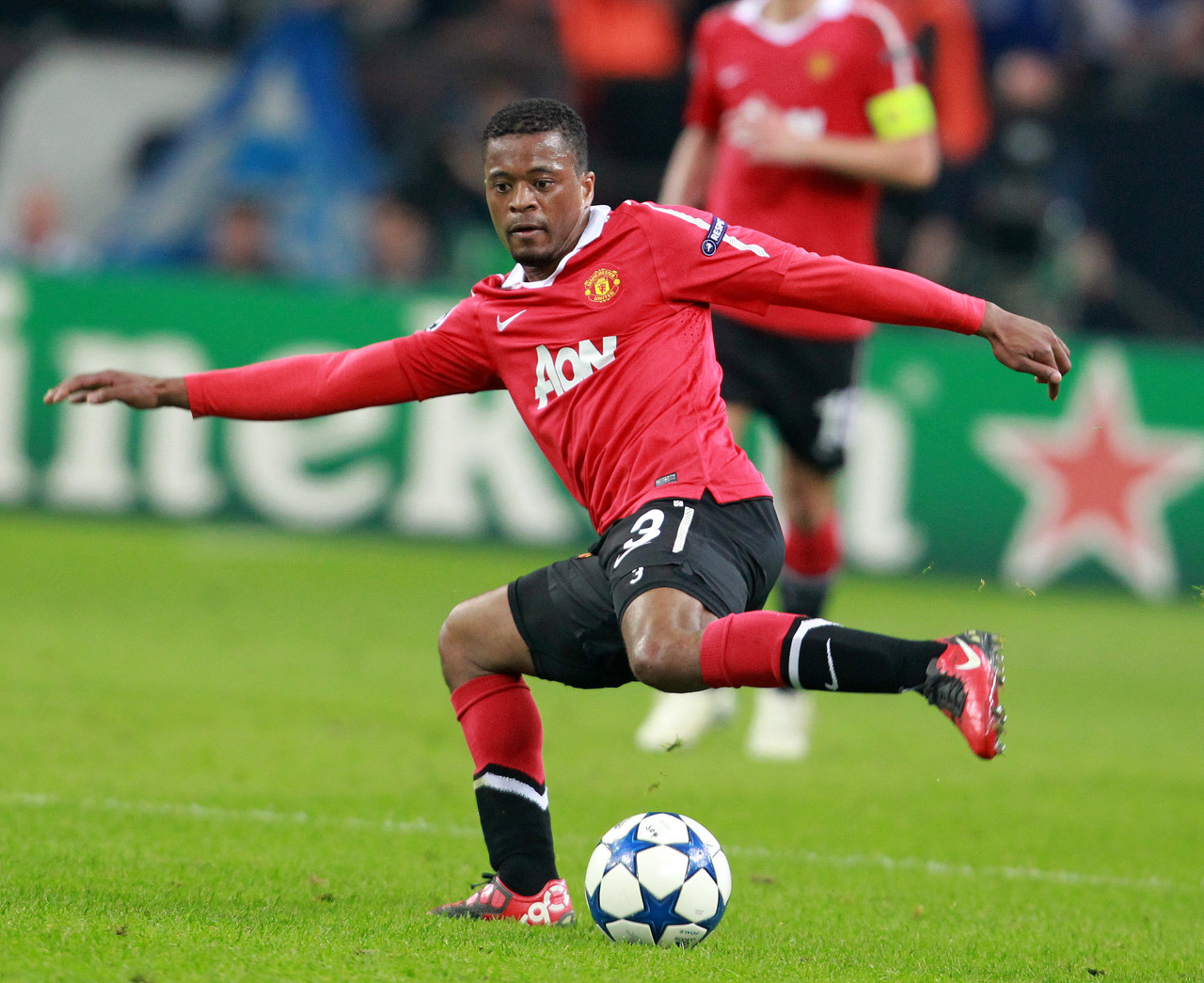 手提供了一 手提供了一